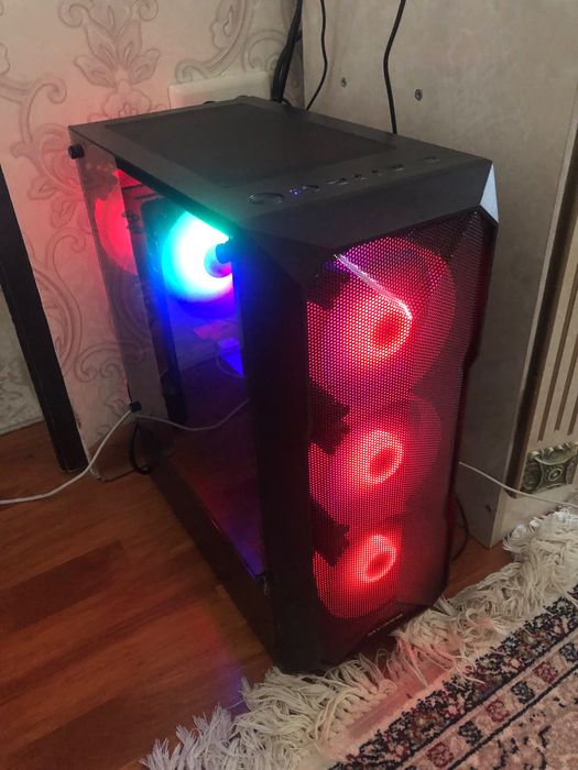 Kompyuter sotiladi srochna