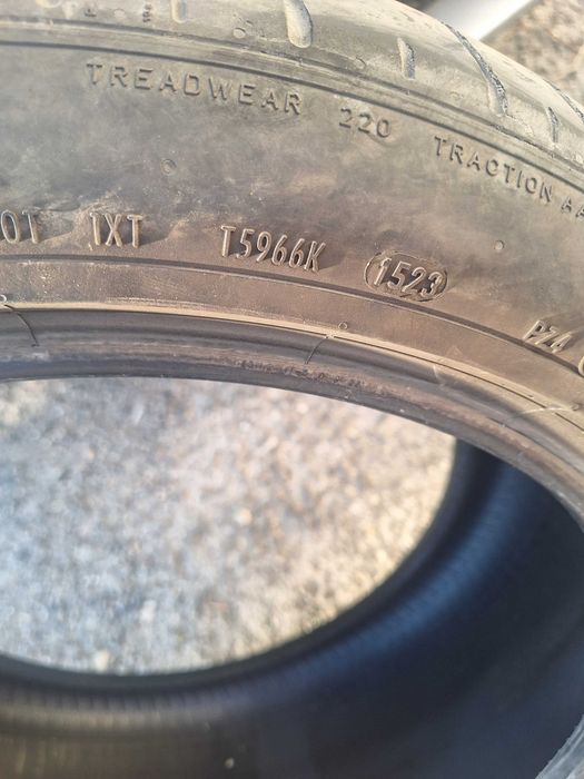 Продавам 1 бр.лятна гума Pirelli 275/40/20