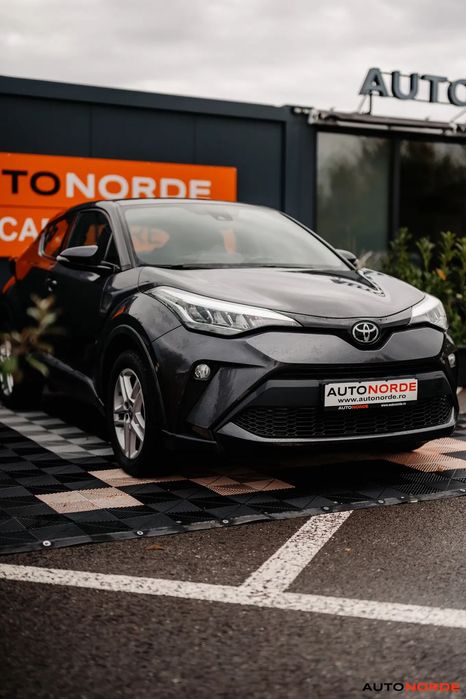 Toyota C-HR Toyota C-HR 1.2 benzina, camera, un singur proprietar