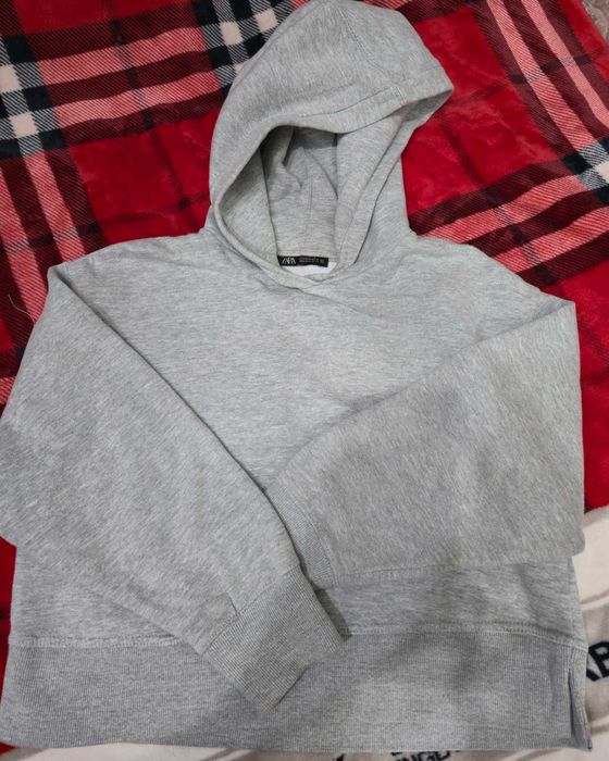 Продаю худи фирмы Zara