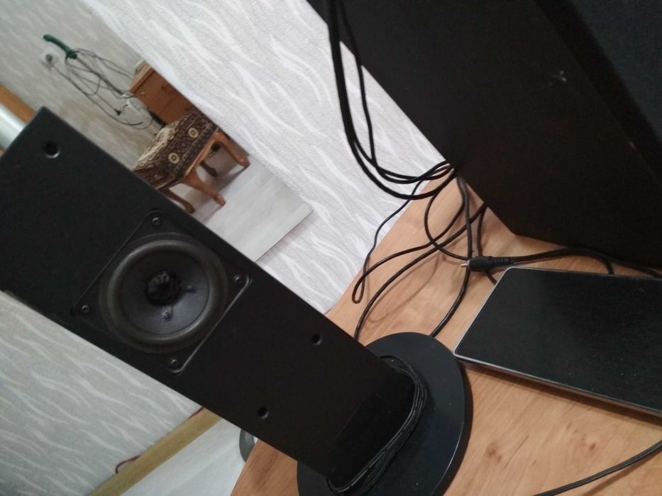 усилитель -сабвуфер Creativ + две колонки + пульт!