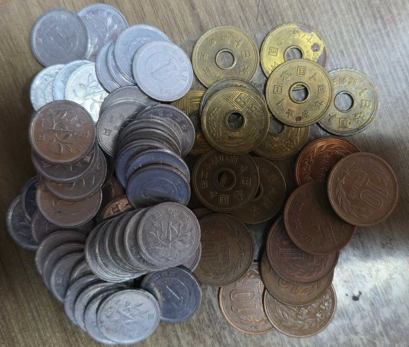 монети Япония 70 бр