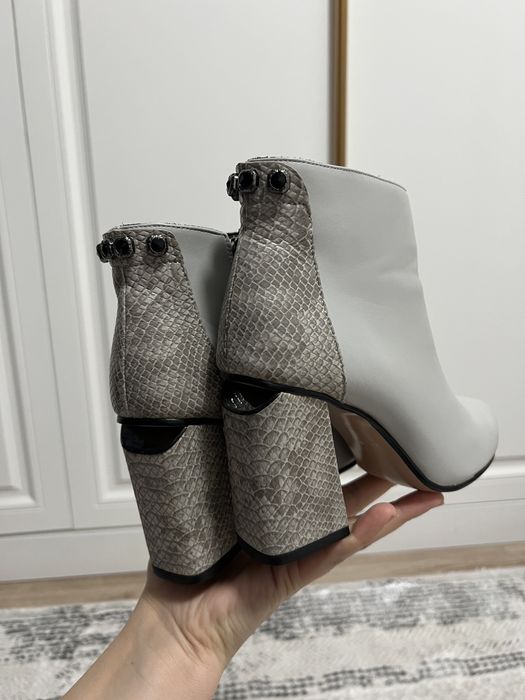 Ботинка сатылады