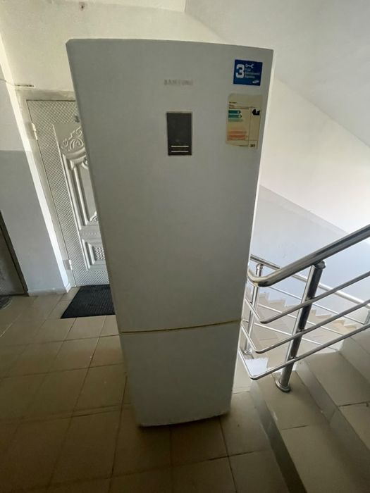Холодильник срочно продается