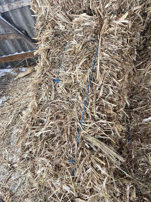 Vând baloții de mături