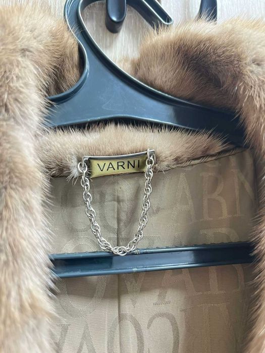 шуба от Marco Varni