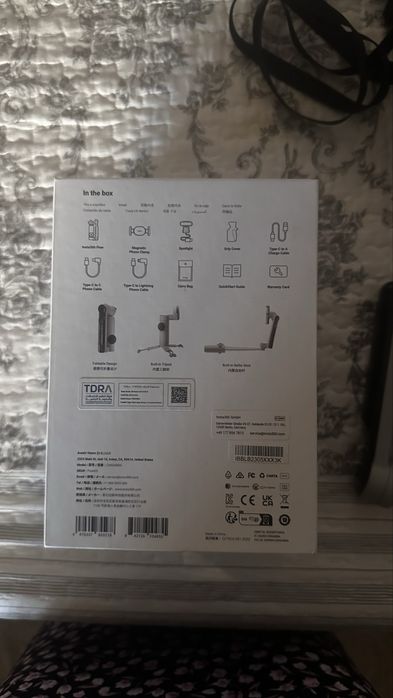 Продам стабилизатор для телефона Insta360 Flow Creator Kit