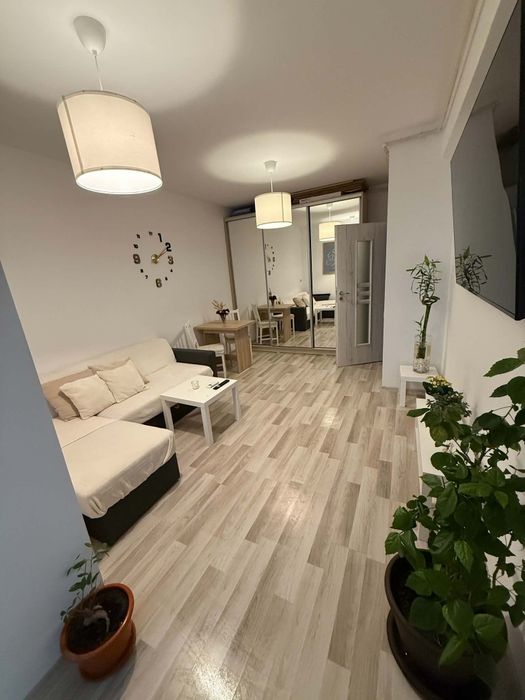 Vând apartament 2 camere mobilat modern