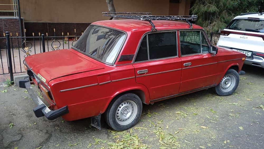 Jiguli vaz 2106         .