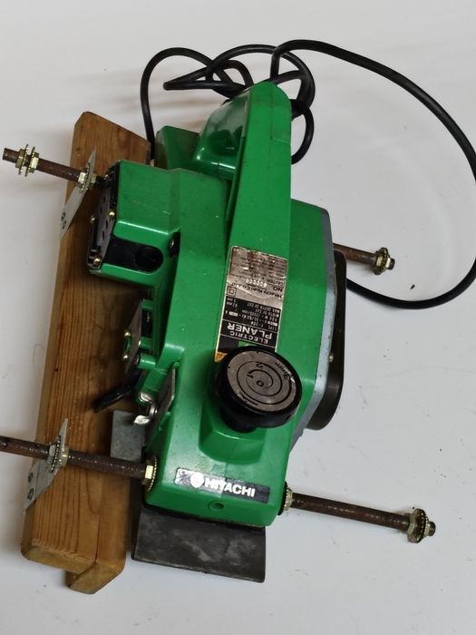 Rindea electrica HITACHI PLANER