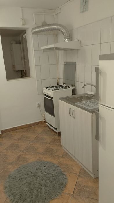 Închiriez apartament 2 camere