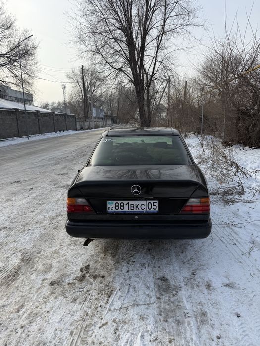 Продам мерседес 124