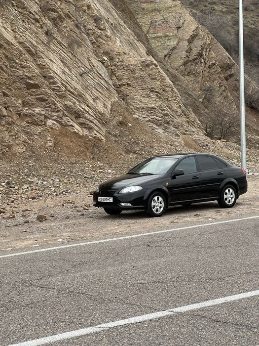 Qora jentira sotiladi 2023 kraska toza