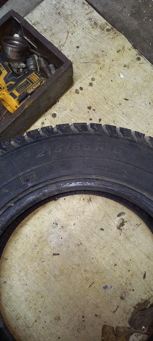 Шины зимние 215/65/16