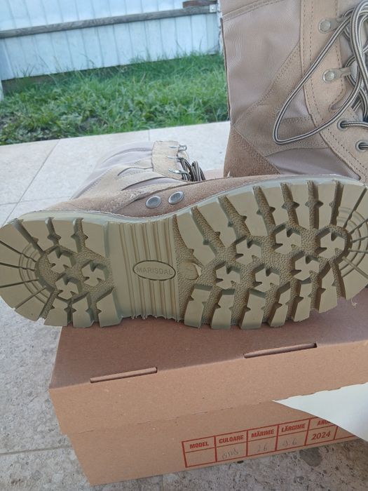 Bocanci militari,marimea 26,5.Nou