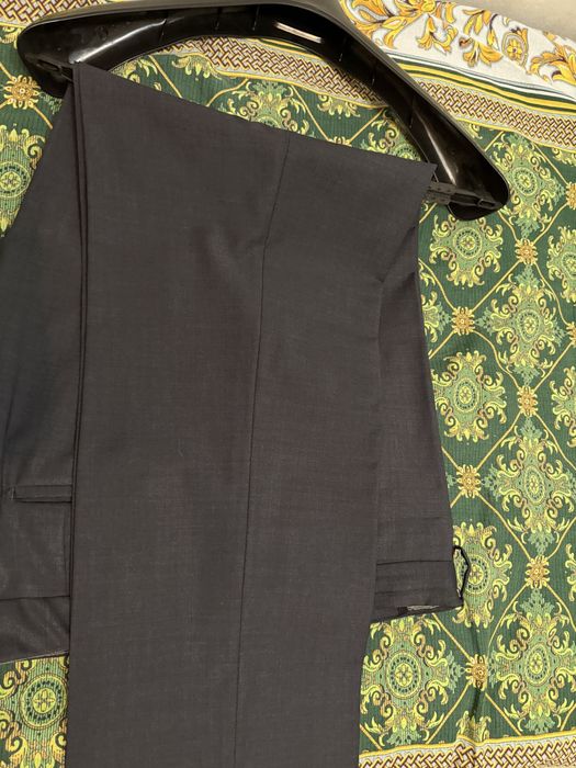 Продам костюм 58 размер