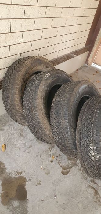 Balon Lassa 215/70/16 zimniy