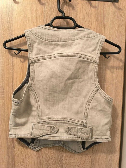 Дамски дънкови елеци с копчета в отлично състояние - 10 лв