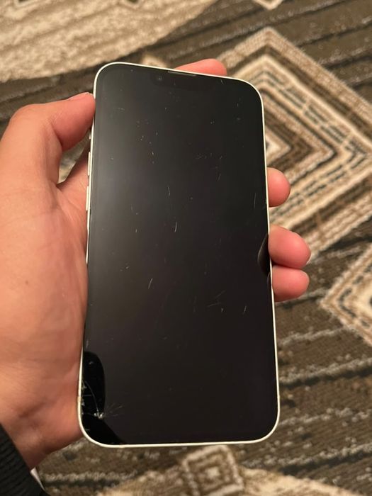 Продам iPhone 13