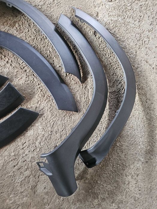 Ornamente aripi dacia duster 2010-2017