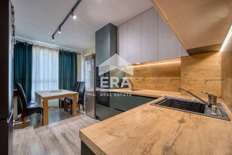 Тристаен, обзаведен апартамент за продажба в м-т Св. Никола, гр. Варна