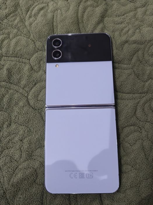 Самсунг гэлекси флип 4