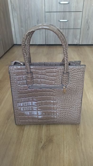 Poșetă elegantă de damă