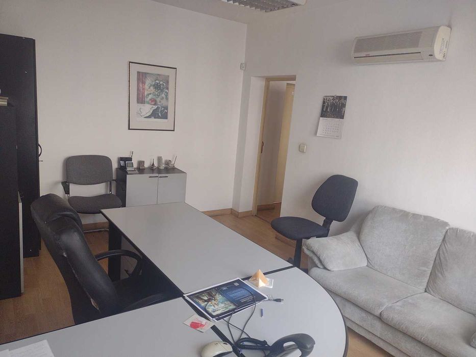 Дава се под наем Офис в София, Гео Милев - 115 кв.м за 1035 € - Снимка #2