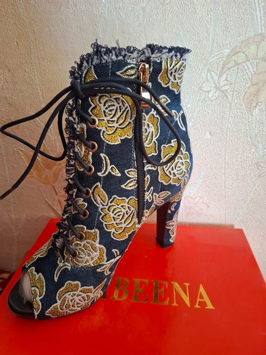 Новые джинсовые ботинки, летние.