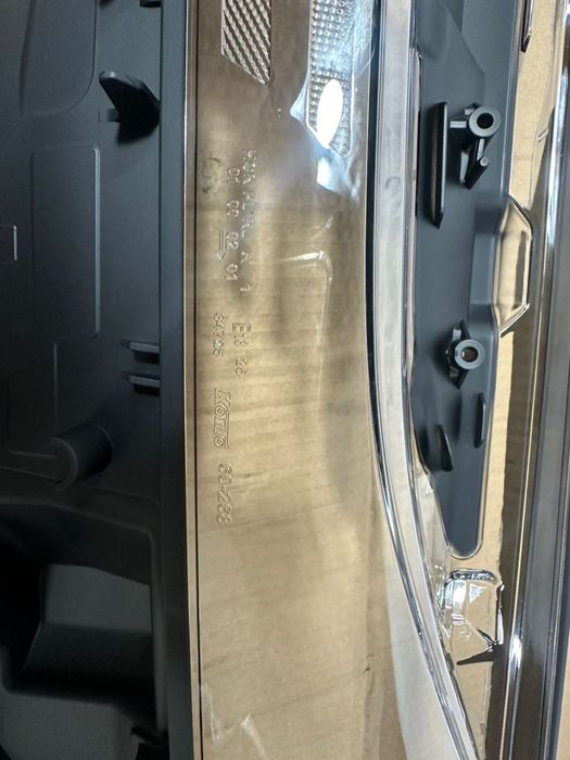 стекло фар на camry 80
