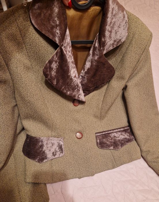 Дамско яке от рязан неопрен