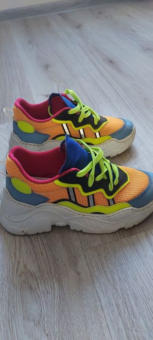 Страхотни дамски сникърси на брандове