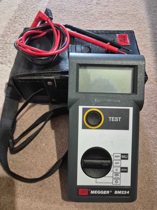 Изолационен тестер MEGGER BM224, професионален