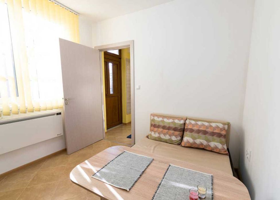 Дава се под наем Едностаен апартамент в Пловдив, Каменица 2 - 40 кв.м за 214.2 € - Снимка #1