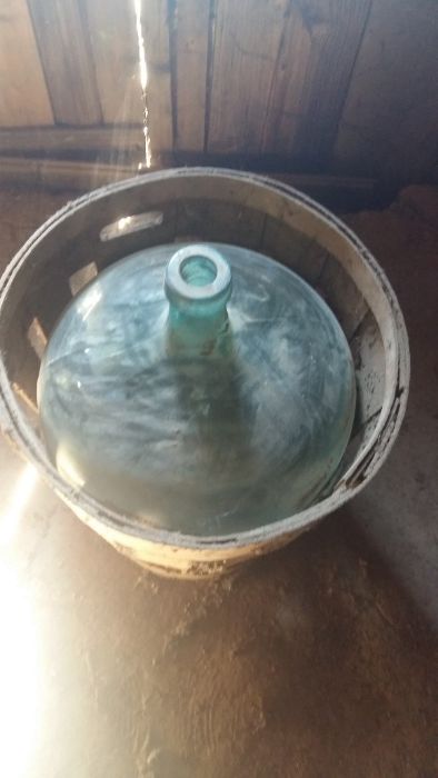 Damnigeana de sticlă pentru vin 50L