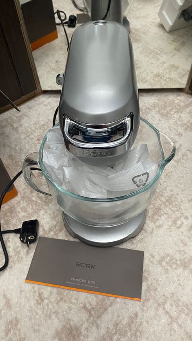 Миксер BORK B711