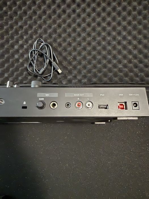 Consola DJ traktor s2 mk3 + husa