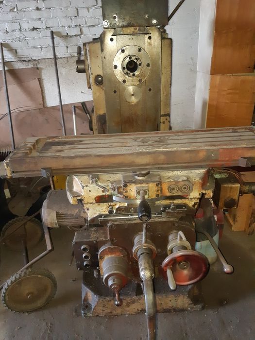 Продам токарный станок 1к62,