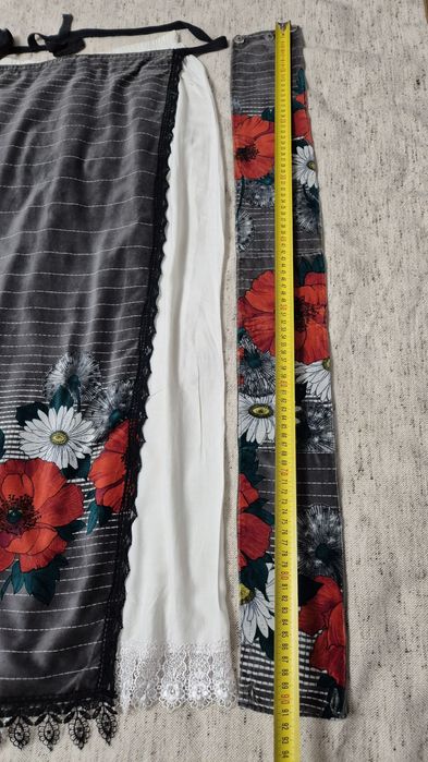 Costum popular (poale)