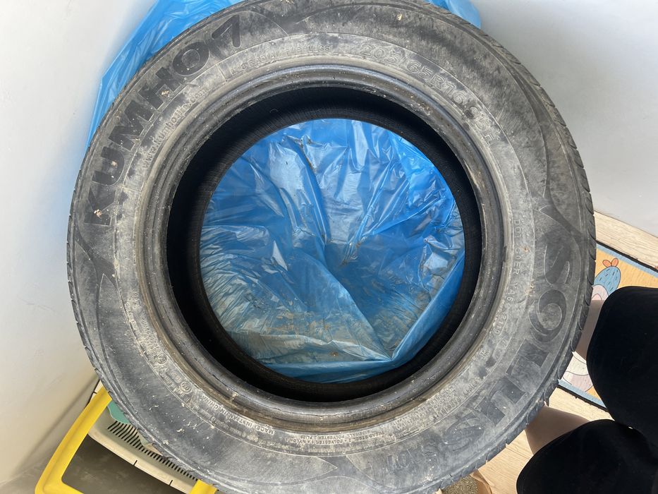 Продам шины б/у Kumho