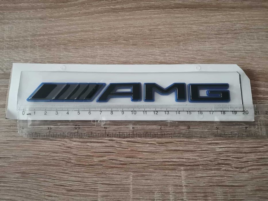 Mercedes Benz AMG черна емблема със син кант