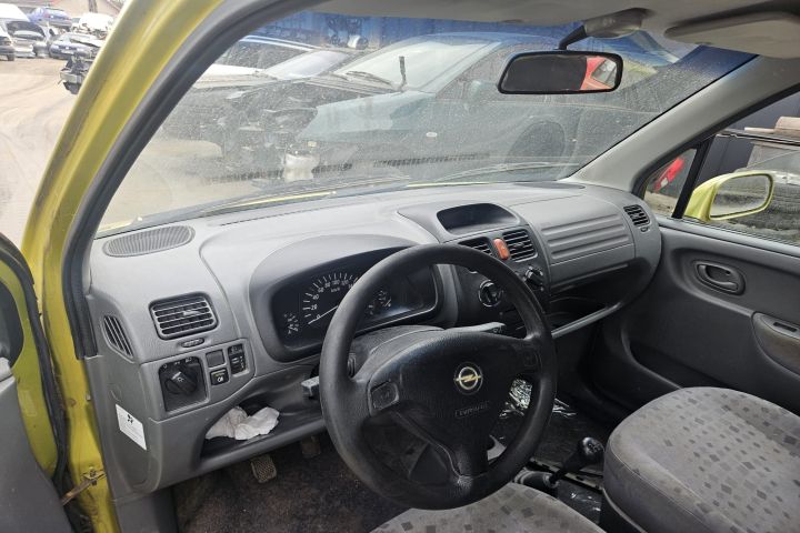 Far dreapta Opel Agila 2001 1.2 MT (75 hp)