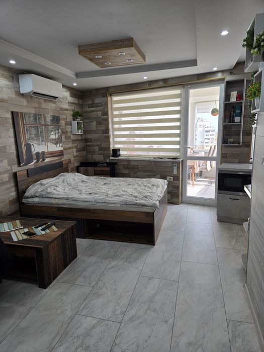 Железник запад 61 кв....