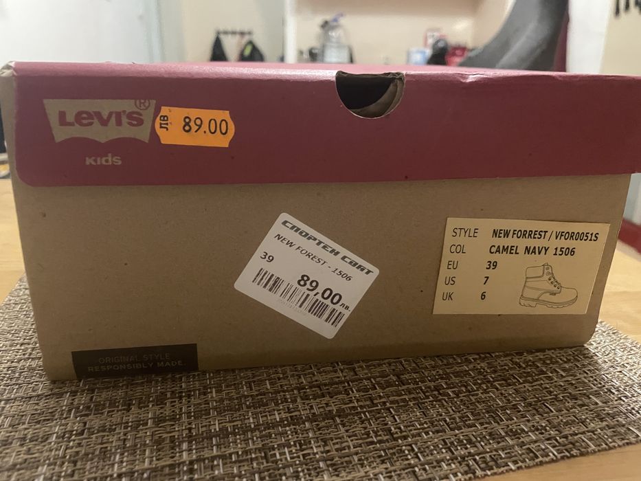 Обувки Levis 39ти номер