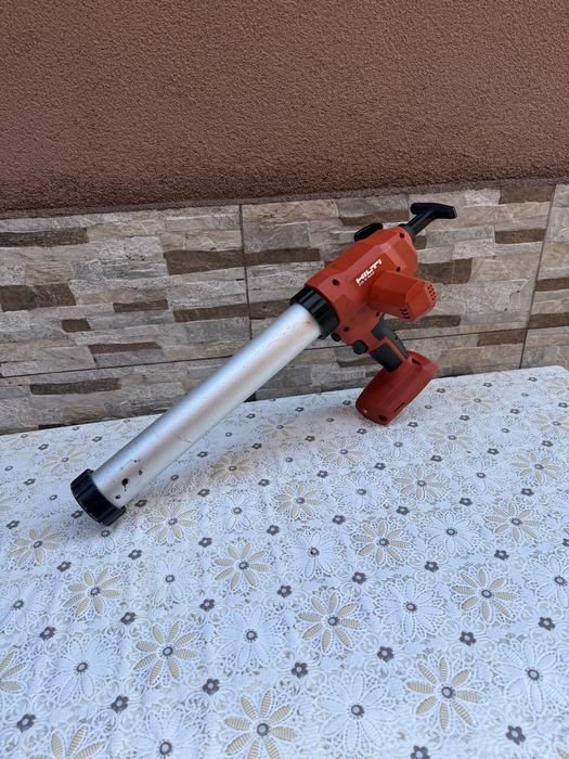 Акумулаторен пистолет за силикон Hilti CD 4-A22 (Само тяло)