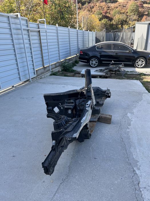 Mercedes Glc части панел преден ляв с рог