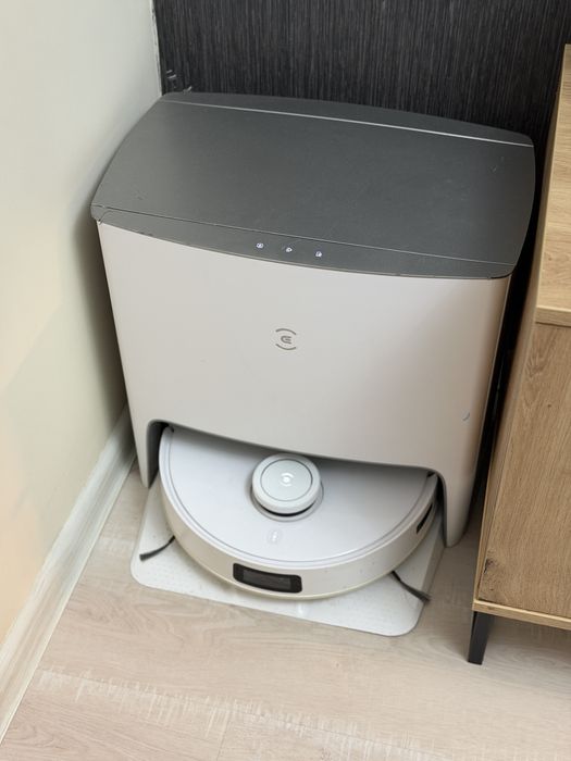 ECOVACS DEEBOT T10 TURBO робот прахосмукачка и моп с AI камера, Home Guard и TURBO станция