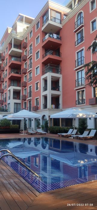 Дава се под наем Тристаен апартамент в к.к. Св.Св. Константин и Елена - 92 кв.м за 816 € - Снимка #16