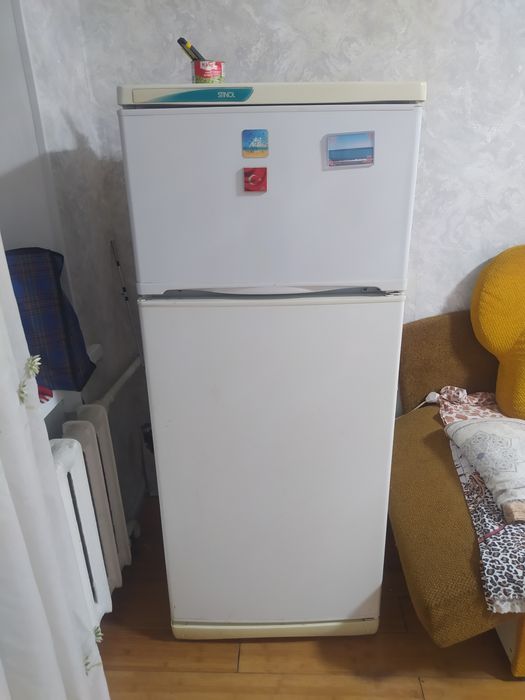 Продам недорого холодильник