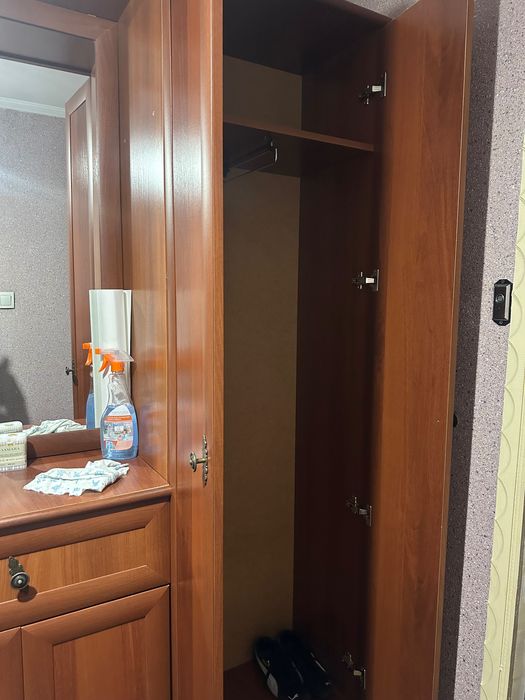 Мебель для прихожей в хорошем состоянии